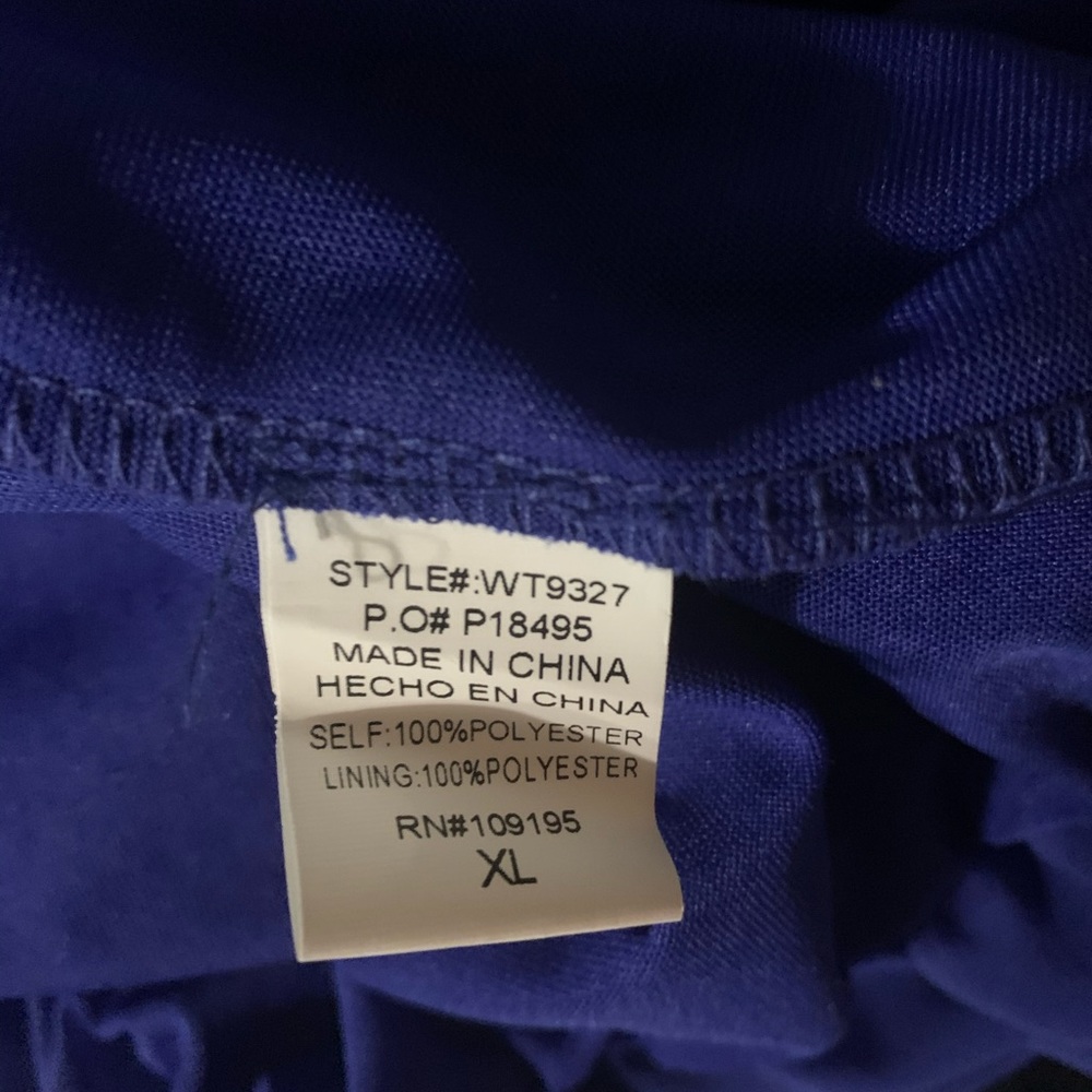 Women’s Tops - Picture 3 of 4